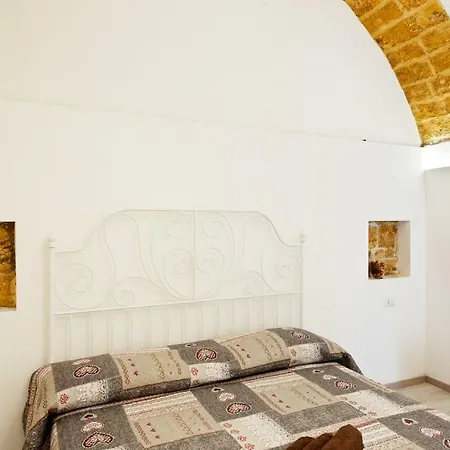 Guesthost - San Nicola Casa Clemente * Bari